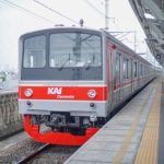 Kanopi Tersangkut Kabel Laa Krl Solo Jogja Akibat Angin Perjalanan Sempat Terganggu