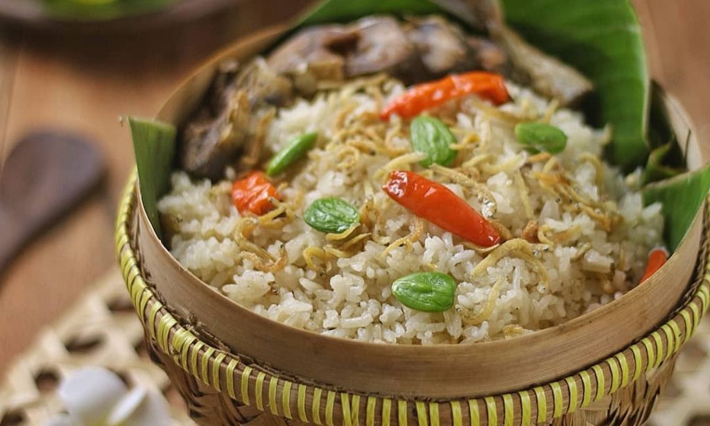 Nasi Liwet Yang Cocok Disajikan Untuk Menu Harian Harmoni Rasa Dan Kepraktisan Di Meja Makan Anda