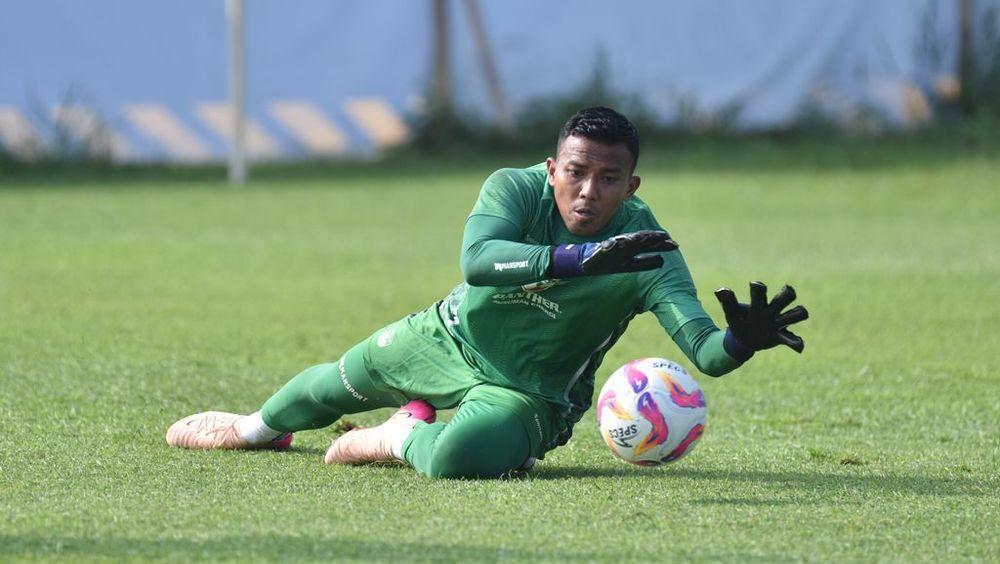 Teja Paku Alam Tembok Kokoh Persib Di Bawah Mistar Dengan 11 Nirbobol