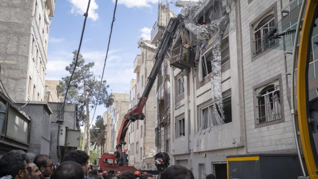 Kampus Di Isfahan Iran Dihantam Rudal As Israel 4 Staf Terluka
