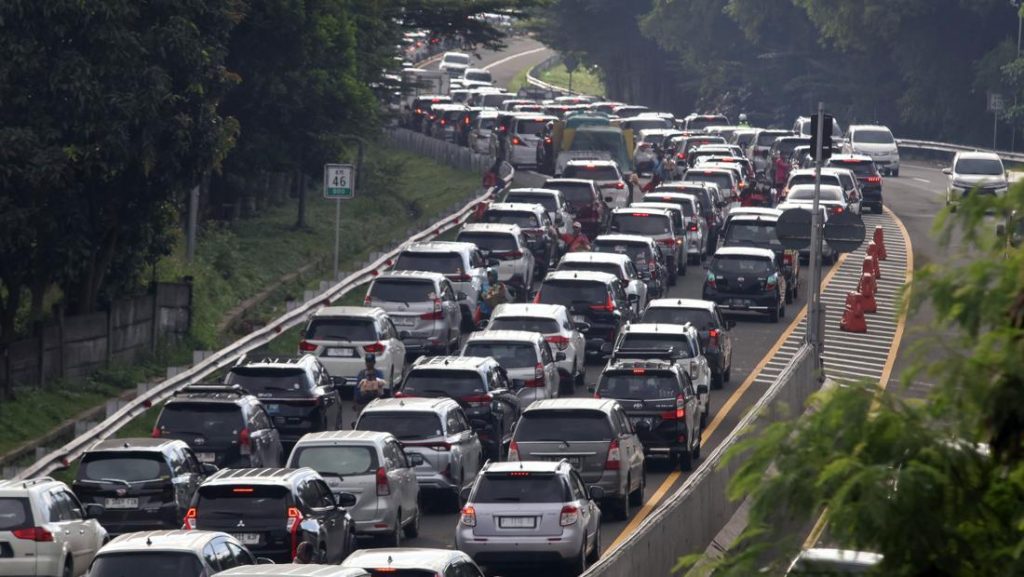 Puncak Bogor Diserbu 89 Ribu Kendaraan Via Tol Saat H2 Lebaran