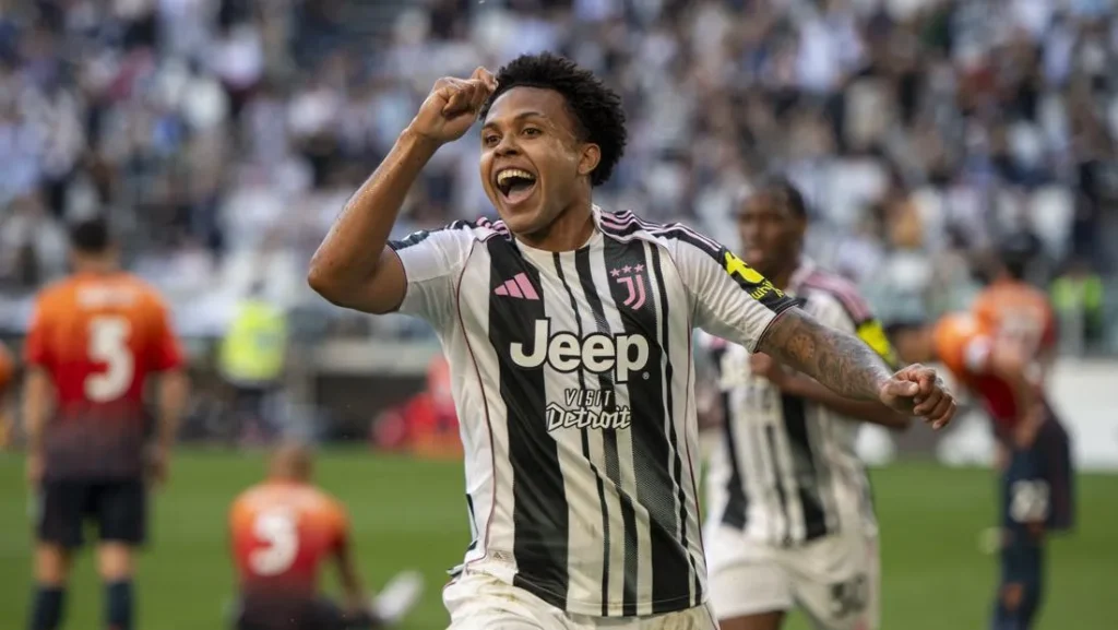 Juventus Vs Genoa Bianconeri Menang 2 0